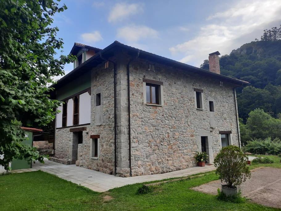 El Papu Colorau Villa Cangas de Onis Luaran gambar