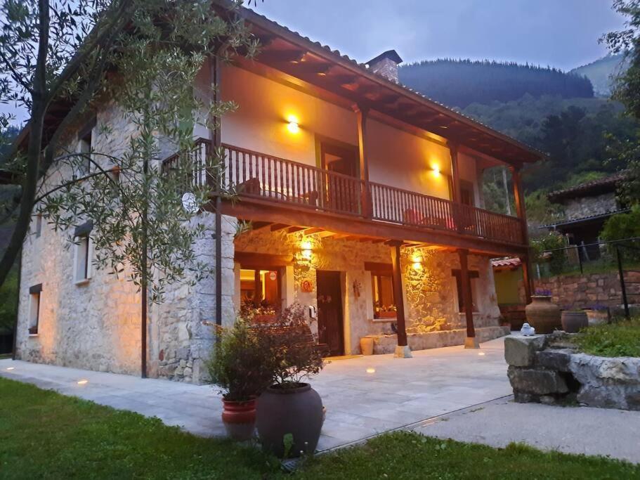 El Papu Colorau Villa Cangas de Onis Luaran gambar